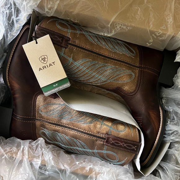 Ariat Sassy Brown Tombstone Round Up Embroidered Accent Western Boots - Picture 6 of 8